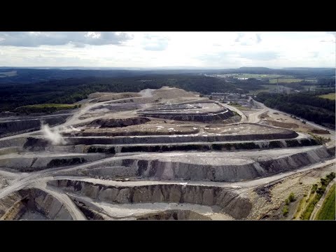Video: Hliněné A Stupňovité Pyramidy Jako Hromady Starobylých Lomů A Dolů - Alternativní Pohled