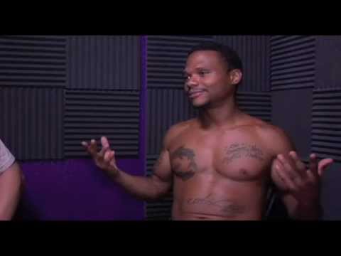 ACTOR DE'AUNDRE BONDS IN THE STUDIO IN THIS EXCLUSIVE ONE ON ONE