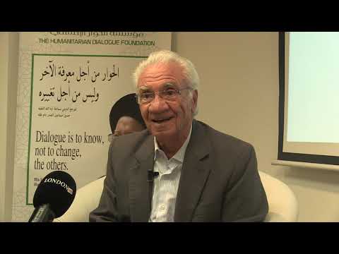 الدكتور كاظم حبيب توقيع كتاب