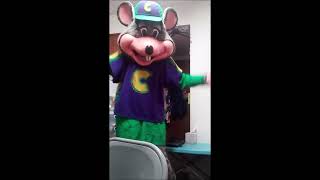 Random Cosplay Moment Chuck E Dancing to Crash by DDR