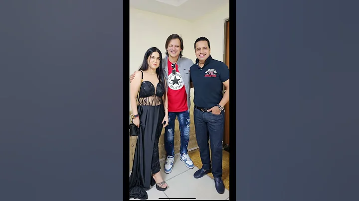 #VivekOberoi with #VivekBindraWife #YanikaBindra & #DrVivekBindra #YanikaKwatra Wife of #VivekBindra