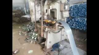 Pneumatic feeder for circle cutting