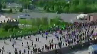 شاهد| شاحنة تخترق حشود المتظاهرين في مينيابوليس الأمريكية وتحاول دهسهم