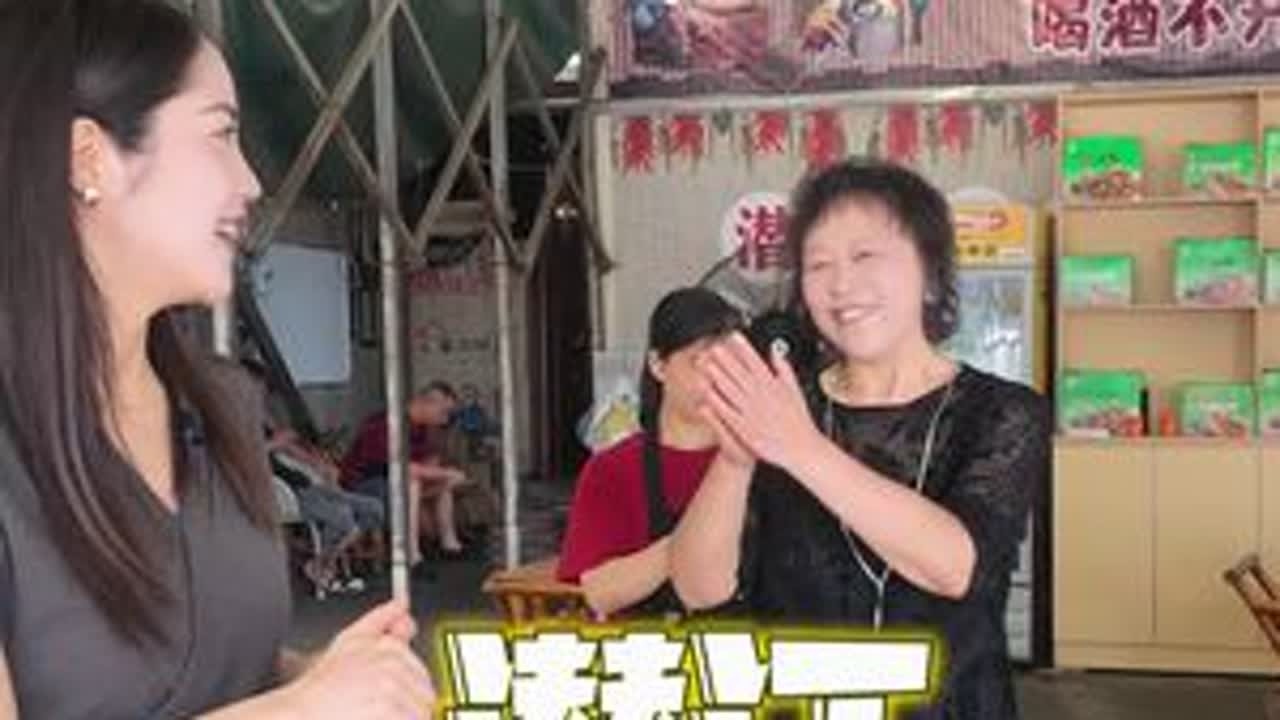 今天在潜江吃一家特色柴火鸭和卤鸭，潜江的老板热情似火！#地方特色美食 #人间烟火 #话题#柴火鸭