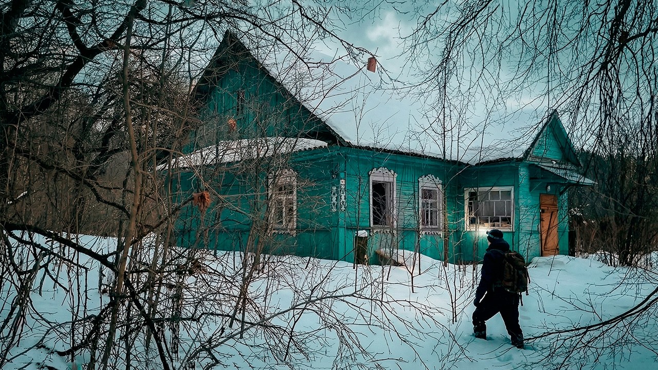 ABANDONED House with Broken Window! Anything Left Inside?