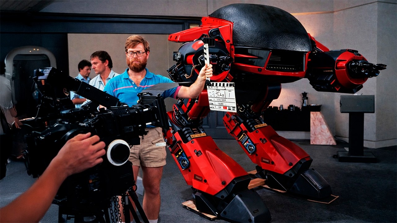 Робот ED-209 с фильма «RoboCop»(1987)