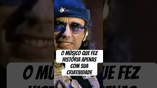 A história do incrível e criativo Jean-Michel Jarre, um desbravador e pioneiro do eletrônico.