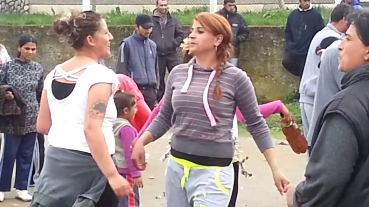 09 04 13г Ромски празник 3