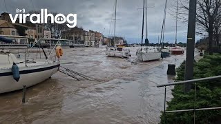 Unmoored Boat Floats Down Herault River ViralHog
