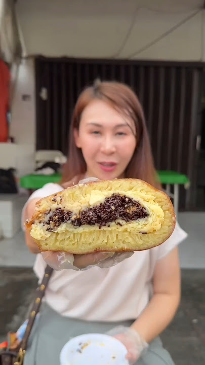 Kenikmatan yang bikin merasa berdosa 😂 …. Makan sepotong aja rasa keju sebalok …. 200rb sih wajar ya