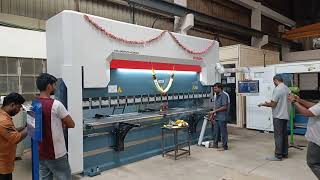 DURMA - First CNC HYBRID SERVO PRESS BRAKE BENDING MACHINE 4 mtrs 220 tons is installed successfully Resimi