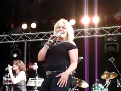 Kim Wilde Live At Alton Towers 23510.