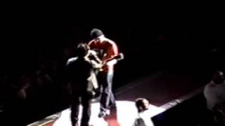 U2 - In A Little While (Anaheim 2001)