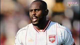 klub ini benar benar gila, mereka seperti macan kelaparan. 