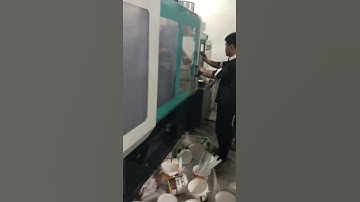 IML-plastic injection molding machine make 5L bucket with robot/ label production line