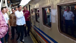 Presiden Jokowi Tinjau Arus Mudik di Stasiun Pasar Senen, Jakarta, 31 Mei 2019