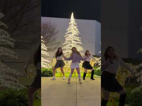 Happy Holidays from Risk Dance! #Hearts2Hearts #kpopdancecover #PrettyPlease #하츠투하츠 #kpopinpublic