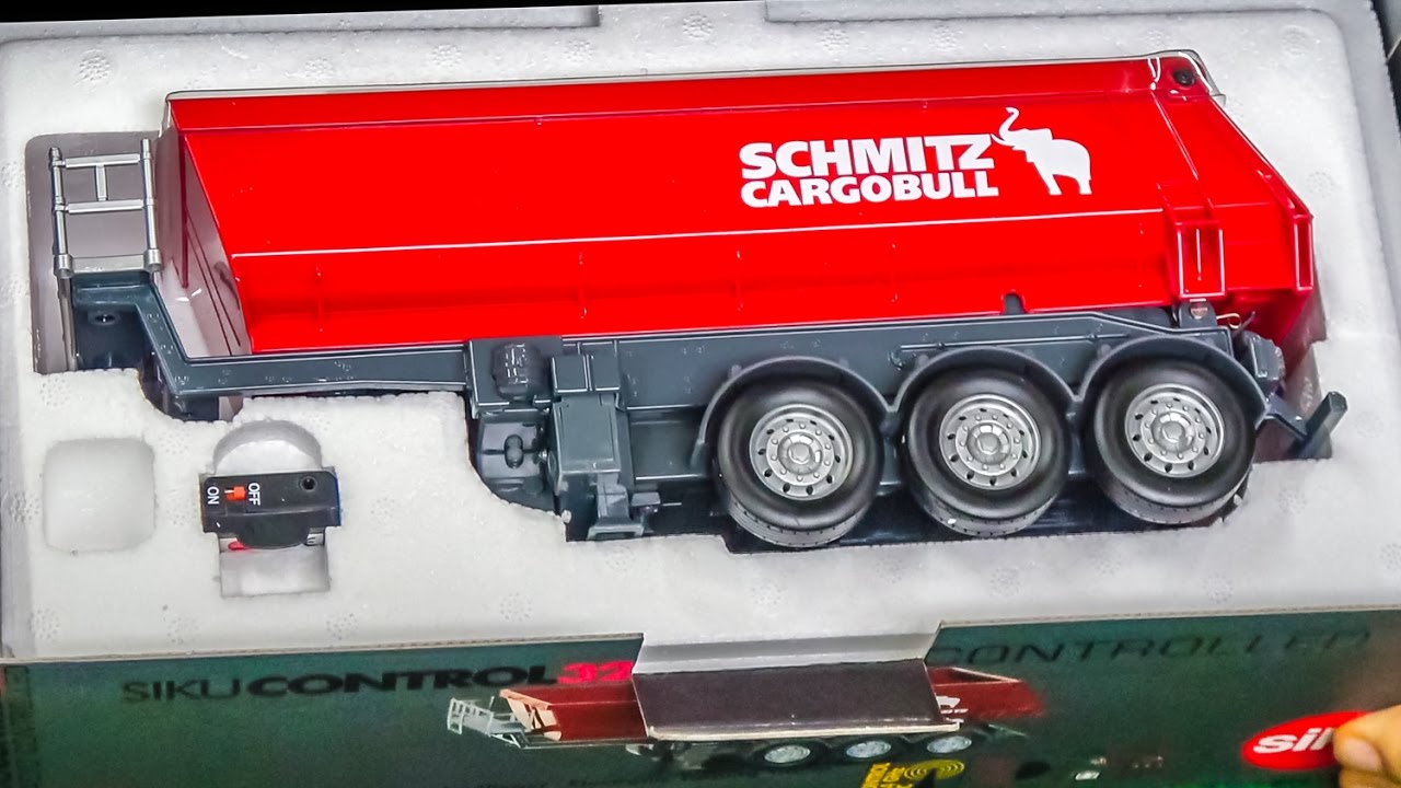 RC truck tipper trailer gets unboxed and dirty for the first time!