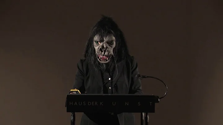 Lecture Performance "Guerrilla Girls: The Art of B...