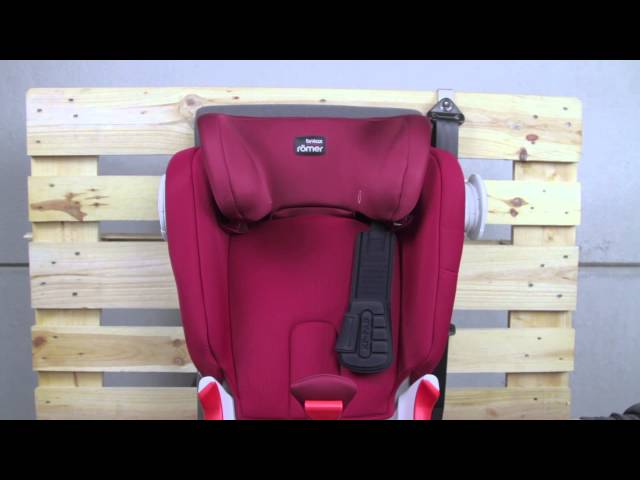 tiene súper rebajada la silla de coche Britax Römer Kidfix 2S para  que los niños de 3,5 a 12 años viajen siempre seguros