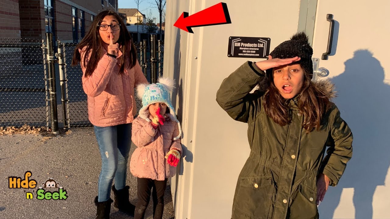 Kids Playing HIDE AND SEEK at the Park!! family fun - YouTube