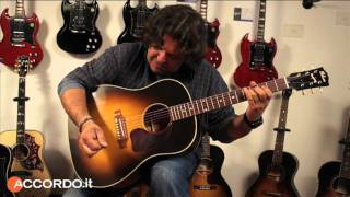 Video thumbnail of "Gibson J-45 True Vintage di Edoardo Martinez"