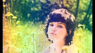 Video thumbnail of "Soko - How Are You"