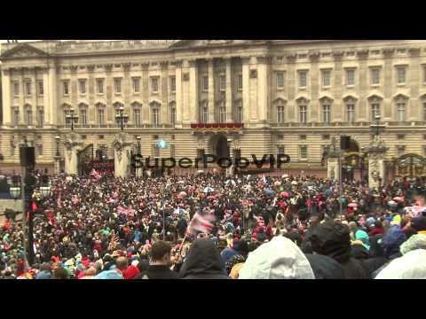ATMOSPHERE:  Diamond Jubilee - Carriage Procession And Ba...