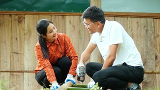 Download Lagu The brief, happy moment Quang was with Linda and helped her fix up the old house. MP3 Download Lagu The brief, happy moment Quang was with Linda and helped her fix up the old house. MP3