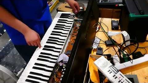 Circuit Bending A Retro Professional Keyboard