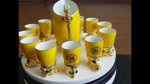 Bộ ly rượu 12 con giáp màu vàng full bộ có vali da cao cấp  1299k bộ