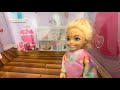 Chickenpox! Chelsea fakes it — Elisa's sleepover! | DollPlay World