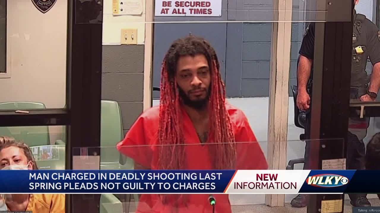 Man charged in deadly shooting of Louisville mother arraigned - YouTube
