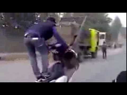 Honda Activa wheeling video to gif