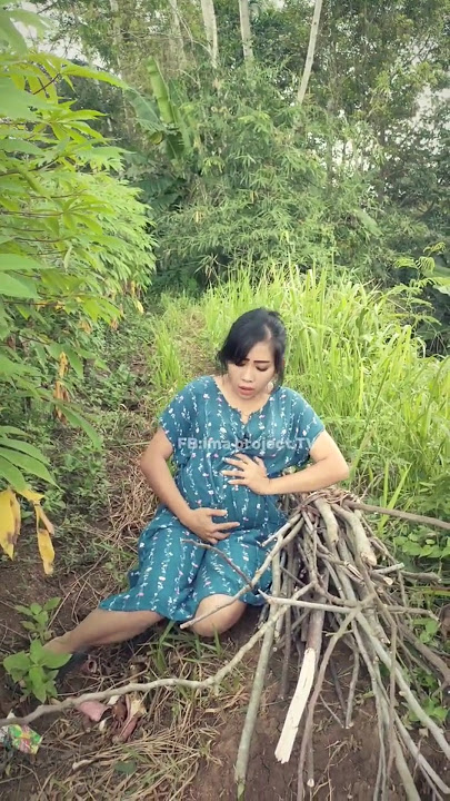 ibu hamil mendadak melahirkan sendirian di kebun part 3 #shorts #hamil