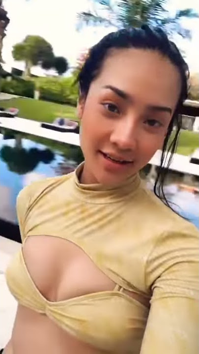belahan dada Anya Geraldine bikin mata badboy  || 🔞⚠️