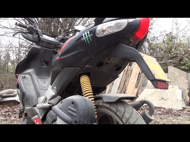 Aprilia SR 50 Factory i.e. 2013 vs Piaggio TPH 50 2020