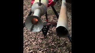 Mini valveless pulse jet engine idling.