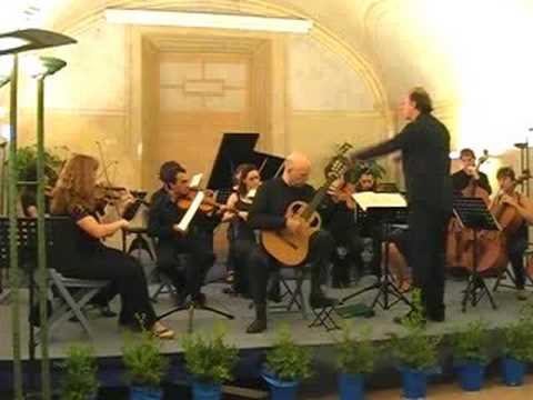 VIVALDI Antonio: PRIMO MOVIMENTO "ALLEGRO" - Concerto in Re maggiore (D Major) RV 93 per chitarra e archi. Orchestra Giovanile "G. Petrassi" di Zagarolo (Rm-Italy) diretta dal M Francesco Vizioli. Chitarra: Michele Greci (Chitarra "GRECI") 06/09/2008