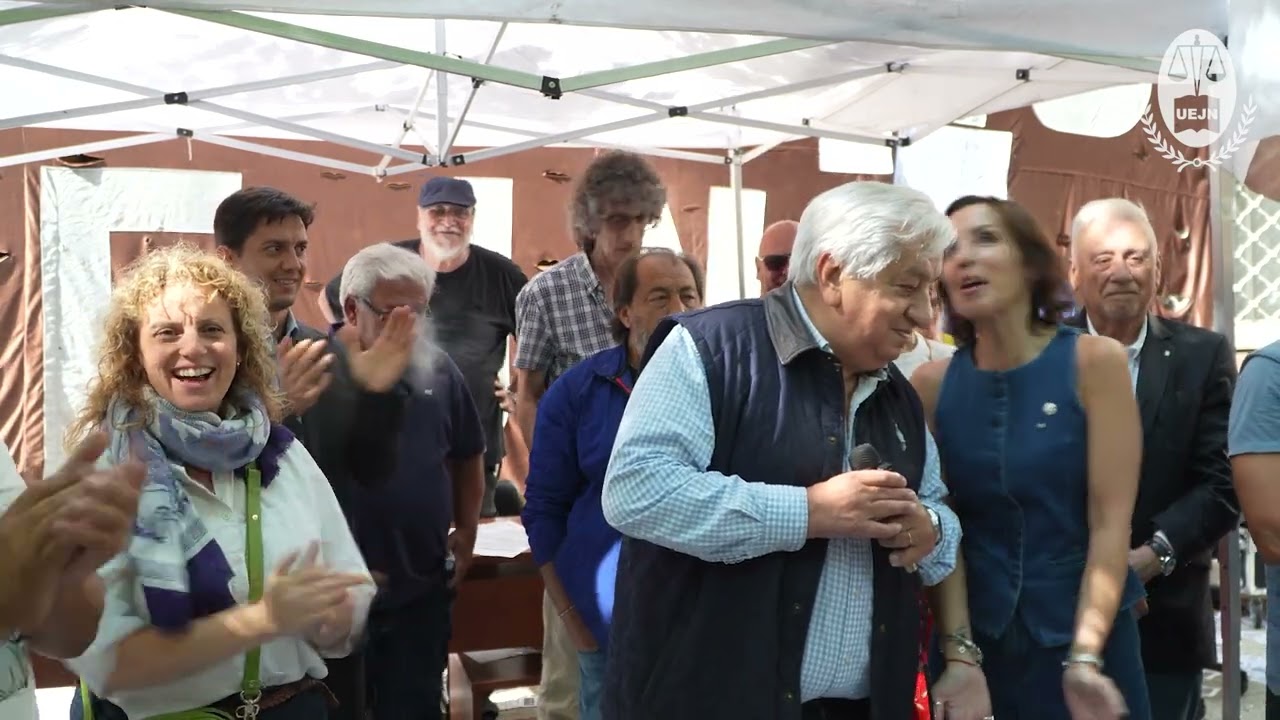 Multitudinaria concentración y toma en Lavalle 1268 - Julio Piumato