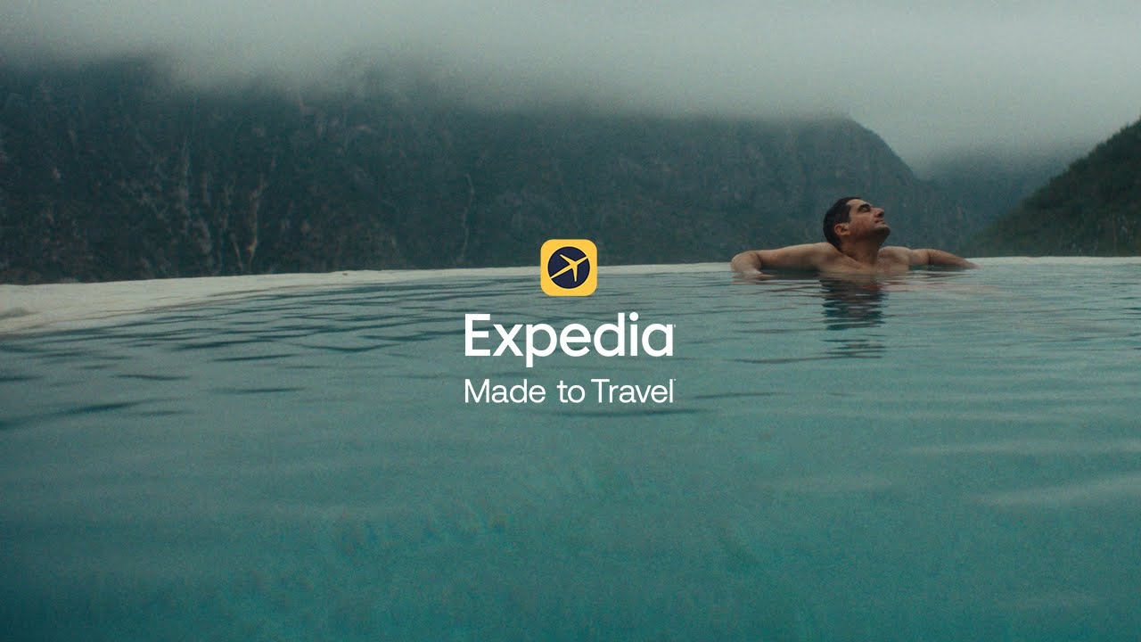 An Expedia ad for feet?! 🤣🤣🤣