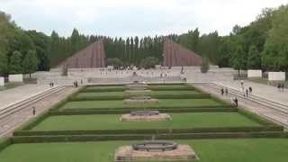Мемориал в Трептов Парке в Берлине, Германия | Treptow Park Soviet Army Memorial in Berlin, Germany