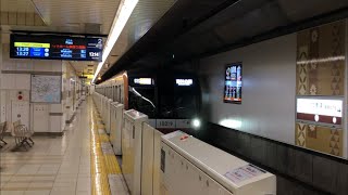 東京メトロ10000系10019編成がFライナー急行として北参道を通過するシーン