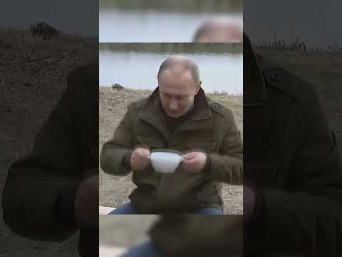 #putin #lider #presidente #rusia Putin visits a team of fishermen at work.