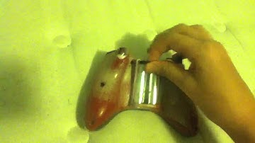 Power a Xbox 360 controller without a battery pack.