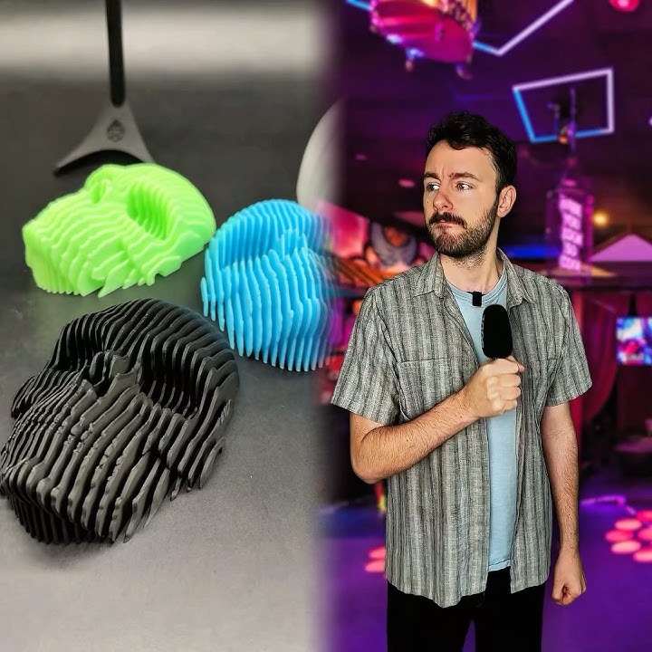 singing karaoke using only emojis 🎤🎵🔈