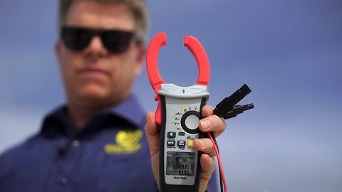 Measuring voltage on PV circuits with Megger Volt Meter - DCM1500