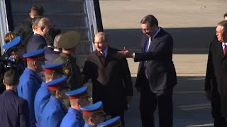 Putin lands in Belgrade with a rockstar reception