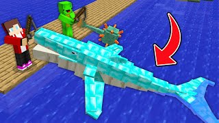 Poor Mikey vs Rich JJ DIRT and DIAMOND WHALE CATCH CHALLENGE in Minecraft !