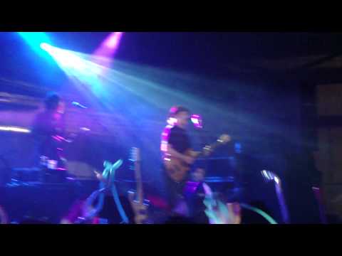 Enanitos verdes-amigos en
